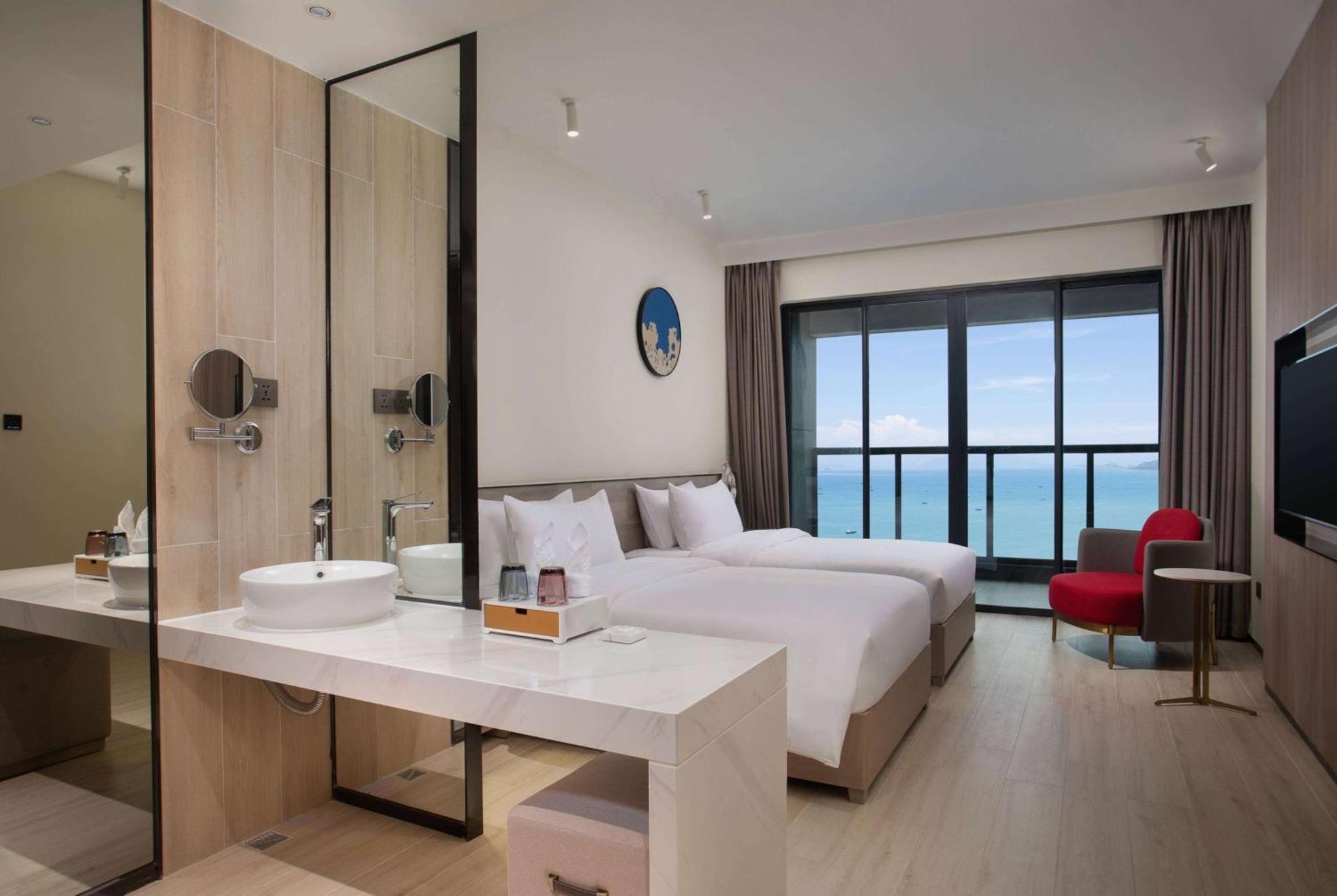 Ramada By Wyndham Huizhou Double Moon Bay Hotel Huidong Exterior photo